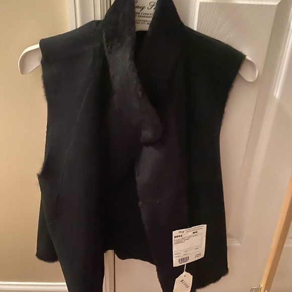 Henig furs vest. NWT. - Picture 4 of 4